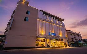 Fabexpress Arunachala Guest House